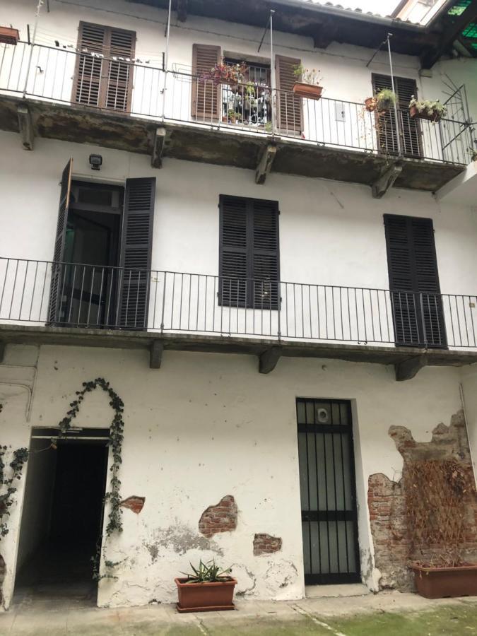 Dolce Eporedia Intero Alloggio Nel Centro Storico Ivrea Exteriör bild