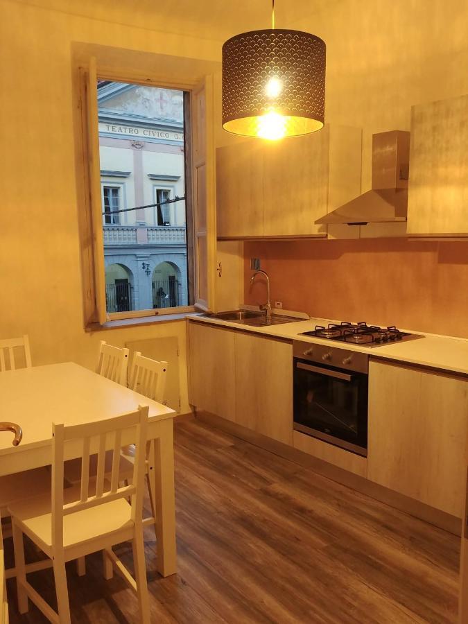 Dolce Eporedia Intero Alloggio Nel Centro Storico Ivrea Exteriör bild